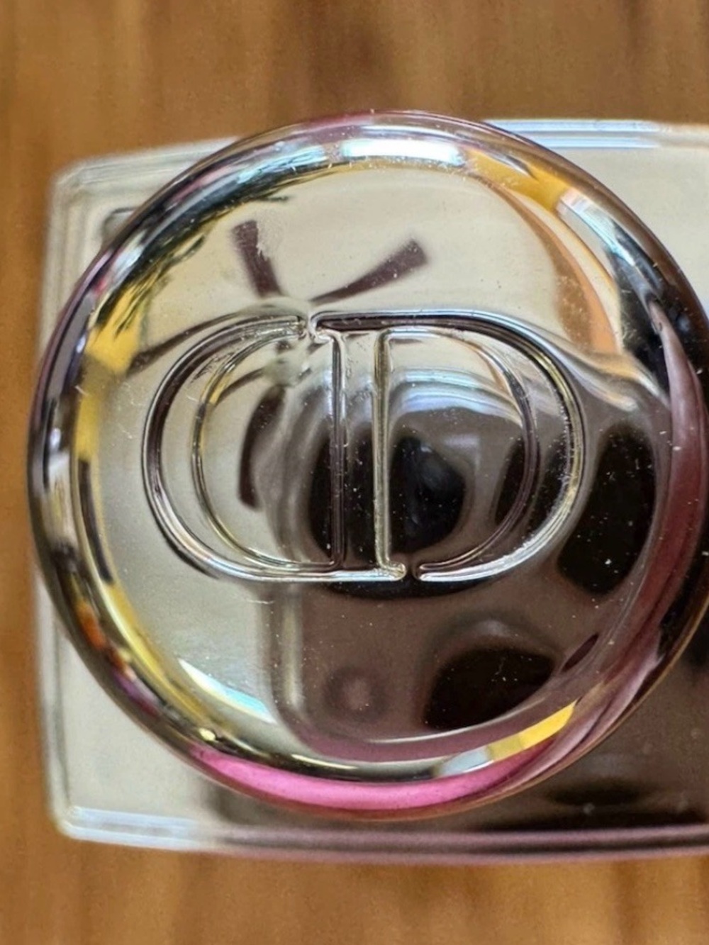 Dior Addict Lip Glow Oil-Color Reviver-Cherry Oil 062 - Picture 3 of 5
